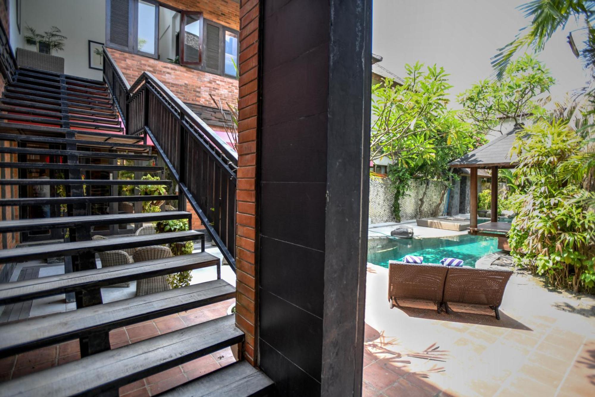 Melo Suites Hotel Seminyak  Exterior photo